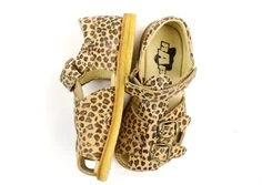 Arauto RAP sandal leopard med spænder og velcro